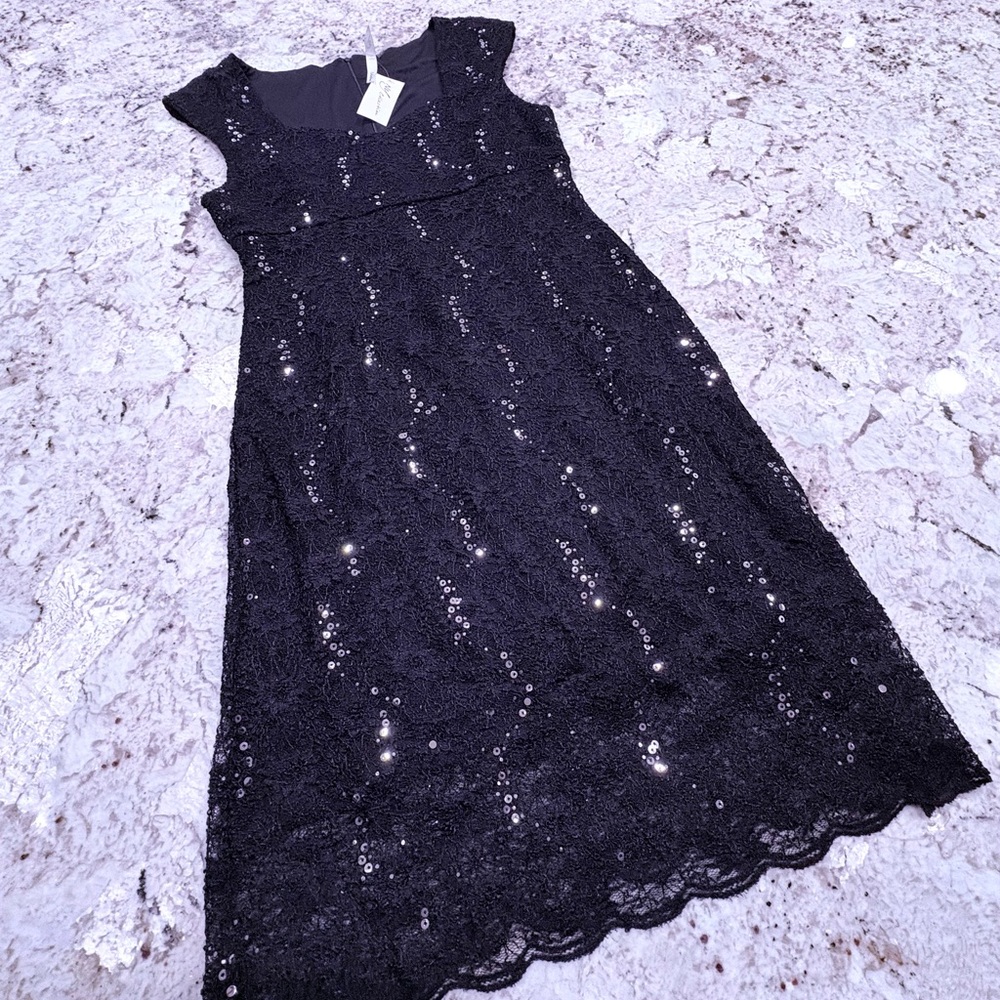 NY Collection Black Sequin Top